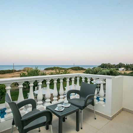 Rita Mare Seafront Villas Heated Pools ゲンナジー エクステリア 写真