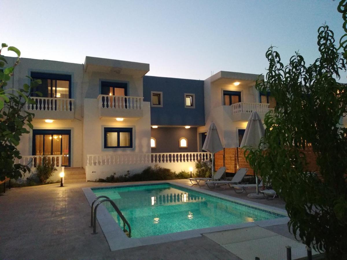 Rita Mare Seafront Villas Heated Pools ゲンナジー エクステリア 写真