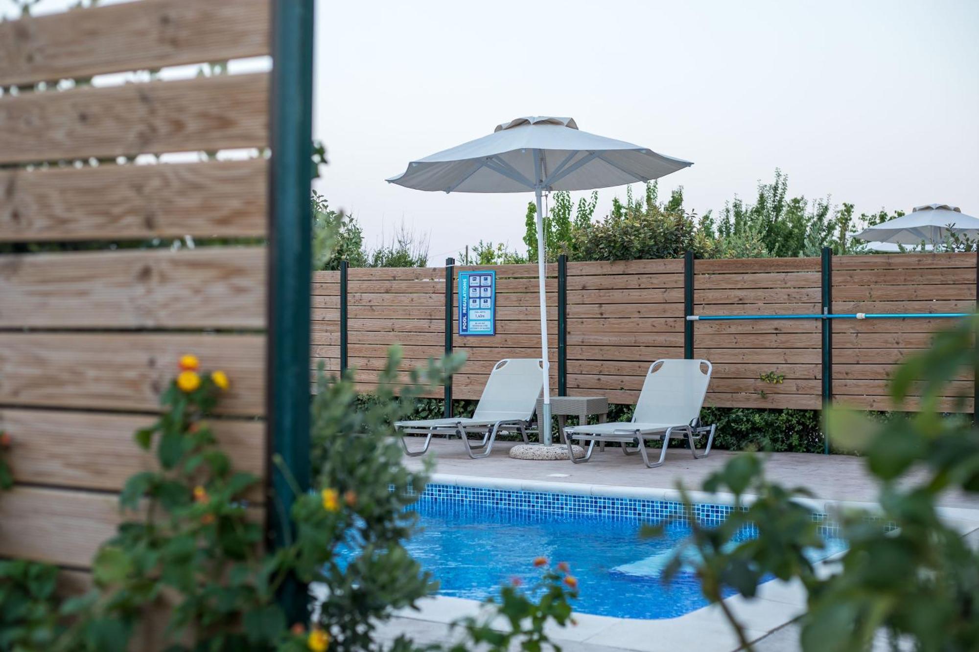 Rita Mare Seafront Villas Heated Pools ゲンナジー エクステリア 写真