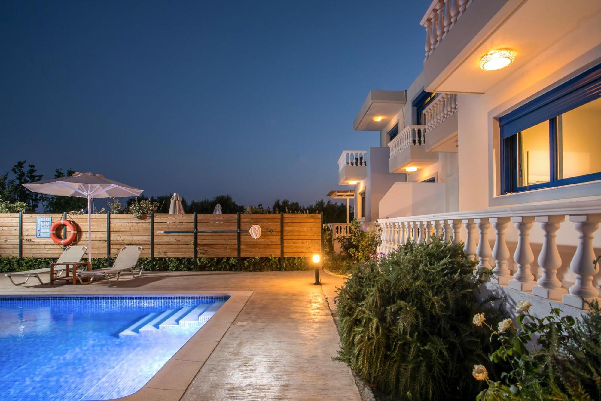 Rita Mare Seafront Villas Heated Pools ゲンナジー エクステリア 写真
