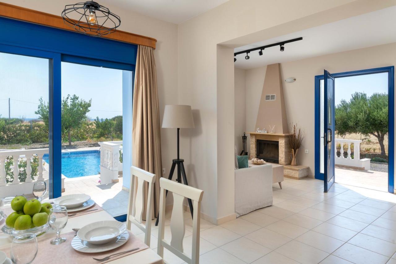 Rita Mare Seafront Villas Heated Pools ゲンナジー エクステリア 写真